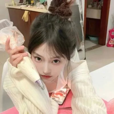 彼女